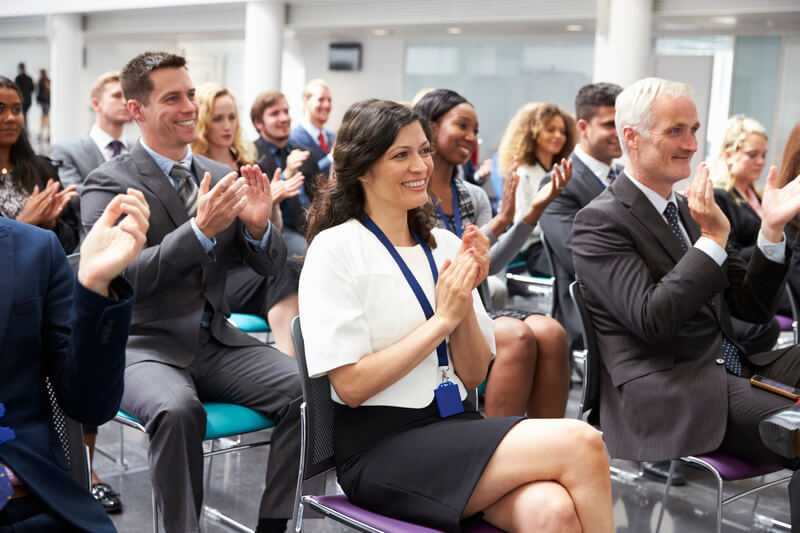 Reengage a Distracted Audience